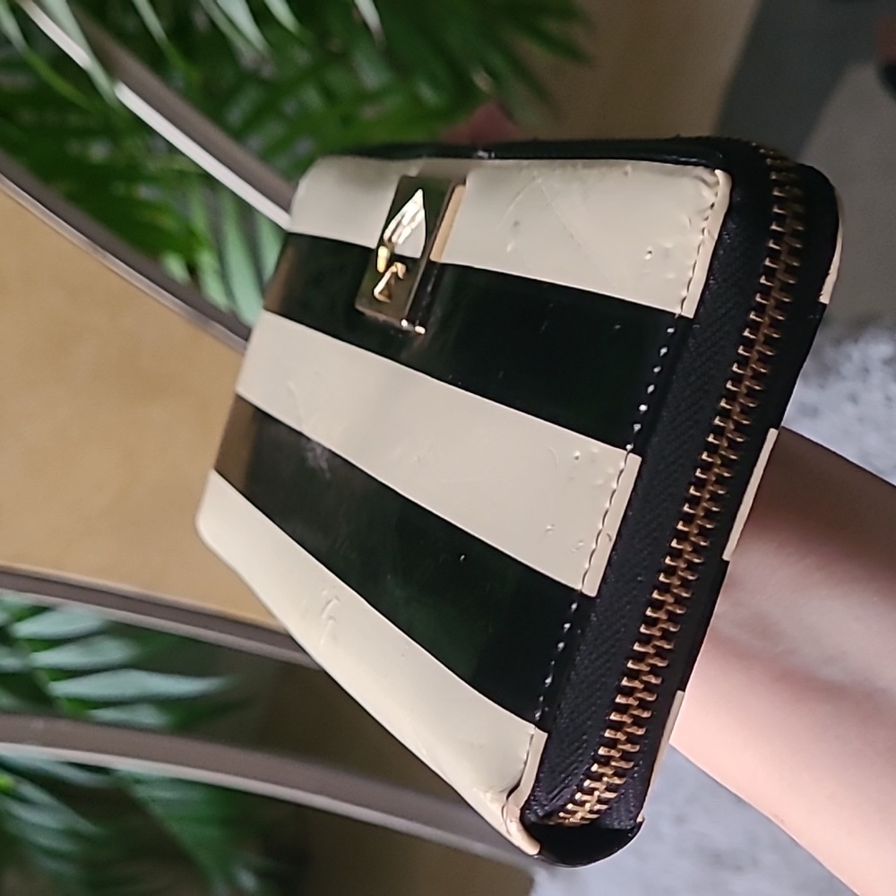 Kate ♠️ Spade Wallet ❤️ - Picture 9 of 10